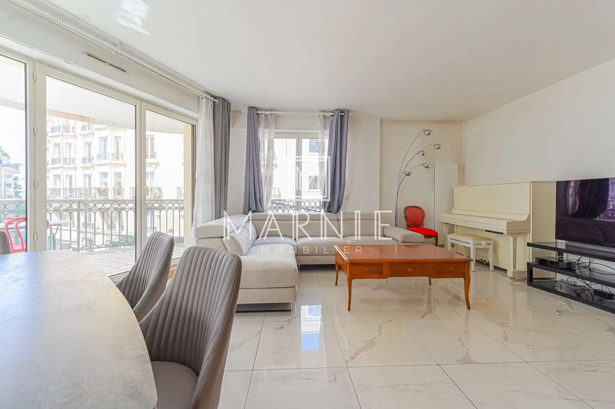 Appartement à LEVALLOIS-PERRET