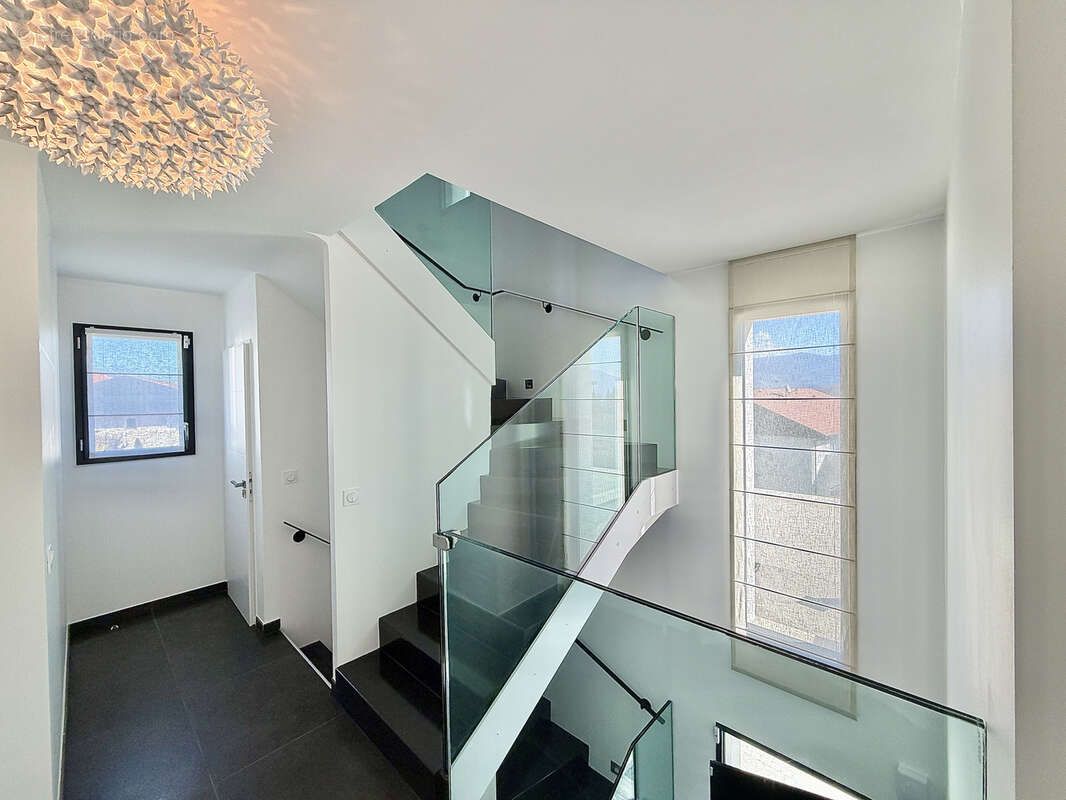 Villa moderne avec piscine a reignier - esery - photo 8