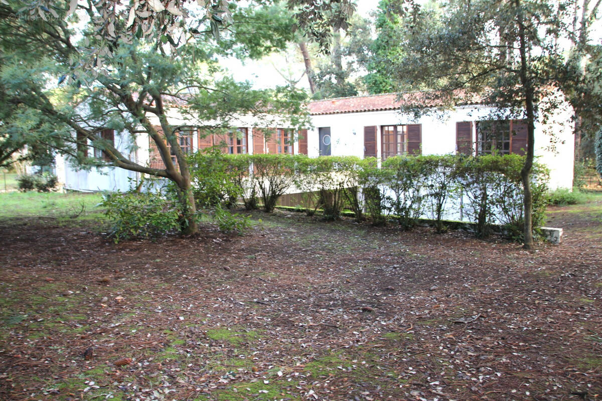 Maison à SAINT-GEORGES-DE-DIDONNE