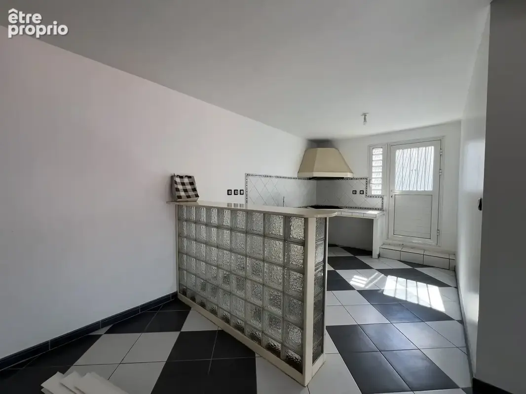 Appartement 56 m² à Saint-Paul  - photo 9