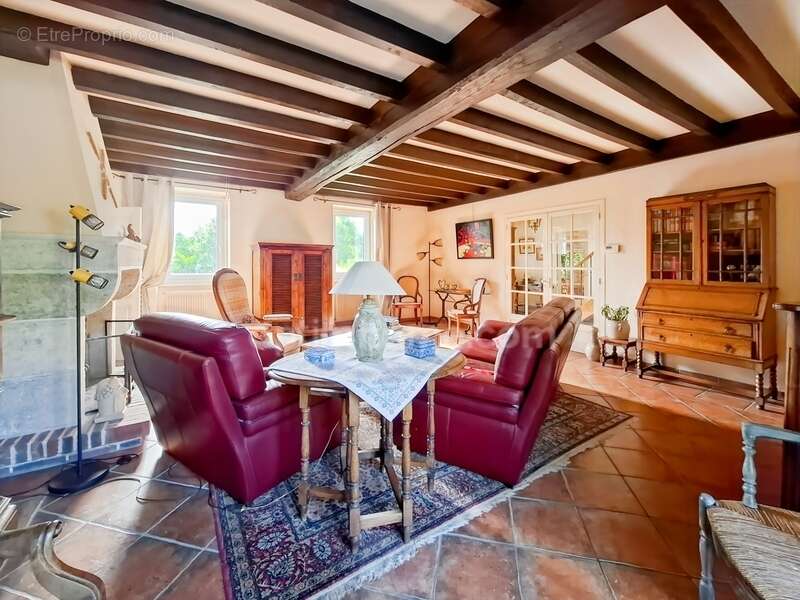 Maison à ESPINASSE-VOZELLE
