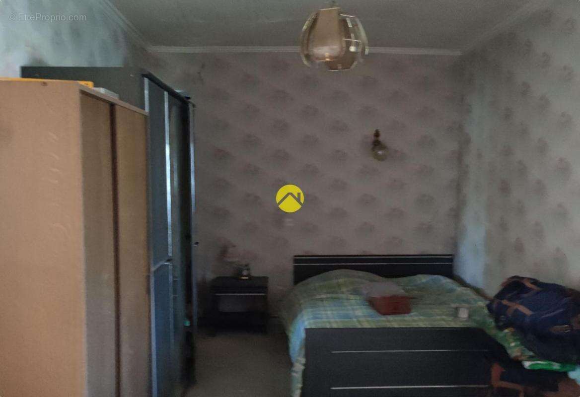 Maison à LA GUERCHE-SUR-L&#039;AUBOIS