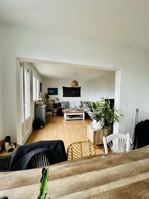 Appartement à SAINT-JACQUES-DE-LA-LANDE