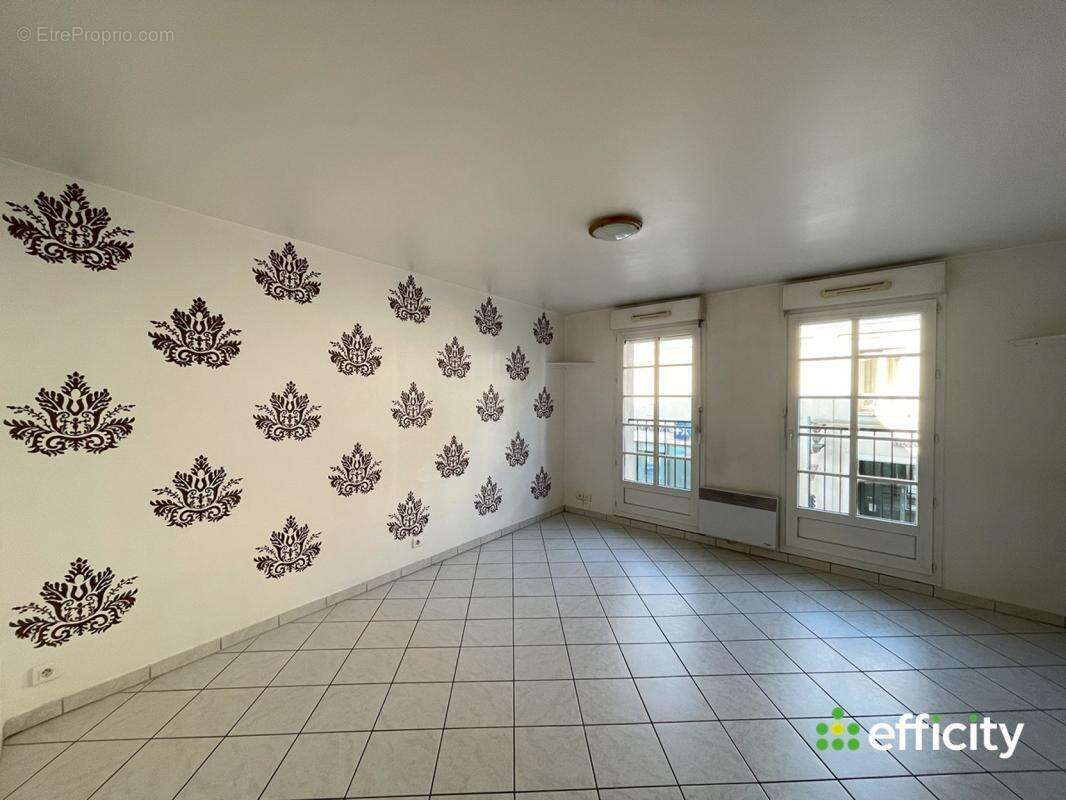 Appartement à EPERNON