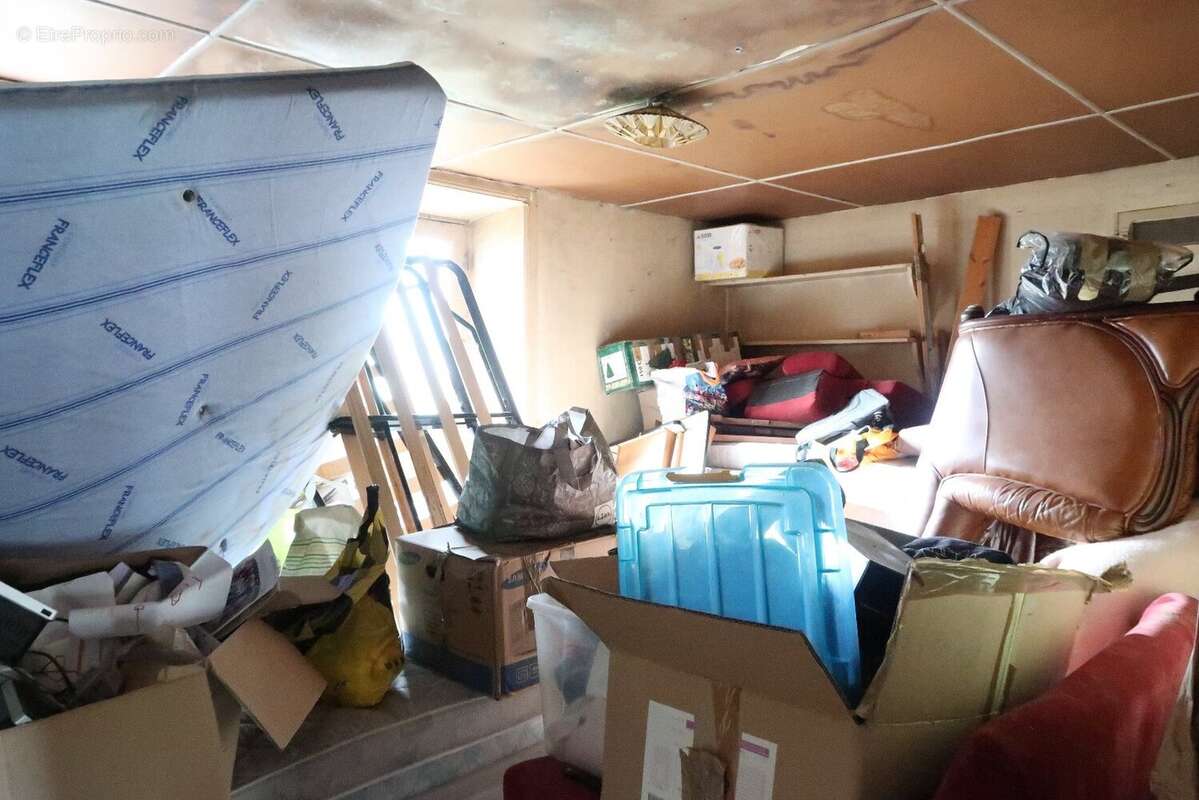 Maison à SAINT-JULIEN-LA-VETRE