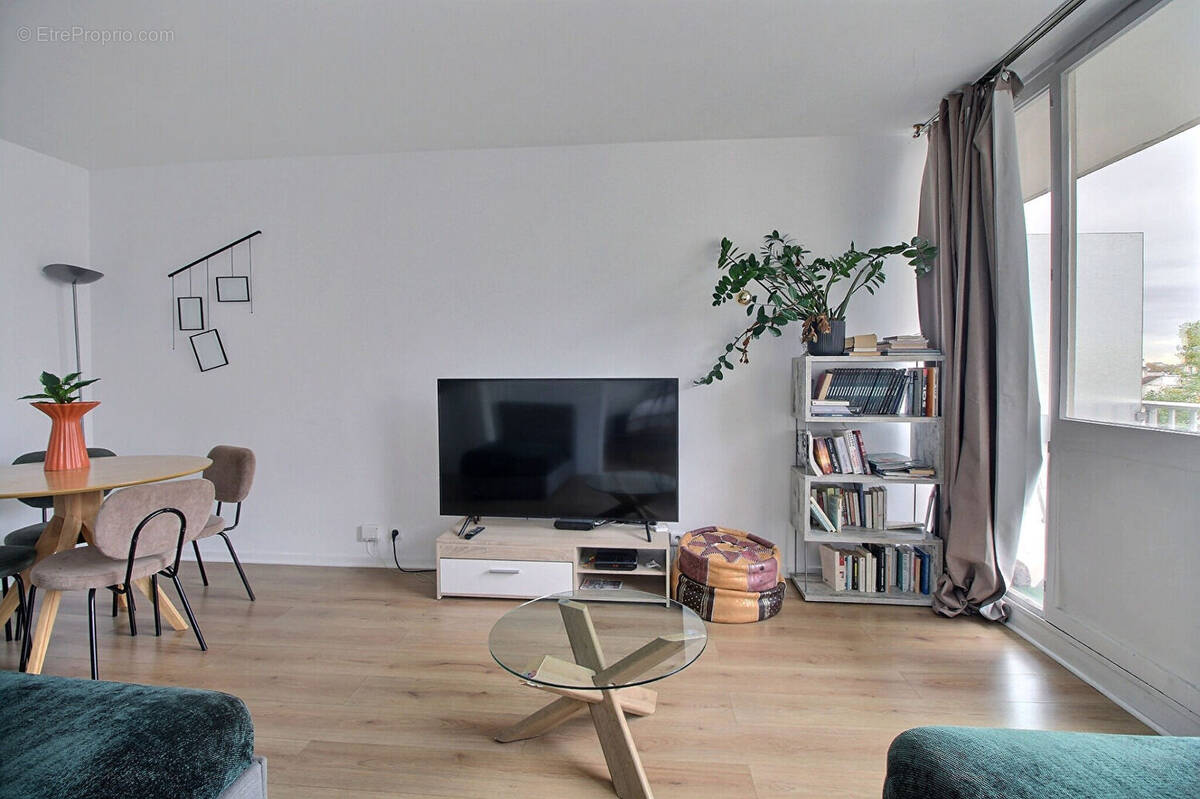 Appartement à COLOMBES