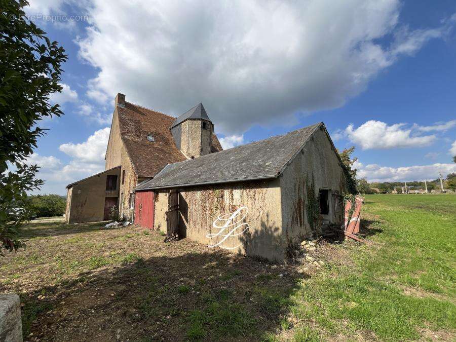 Maison à DOMFRONT-EN-CHAMPAGNE