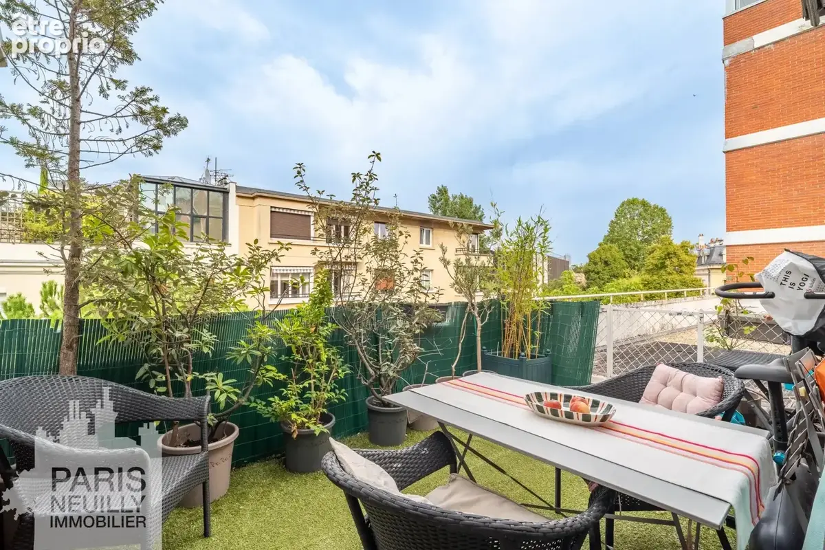 Appartement à NEUILLY-SUR-SEINE