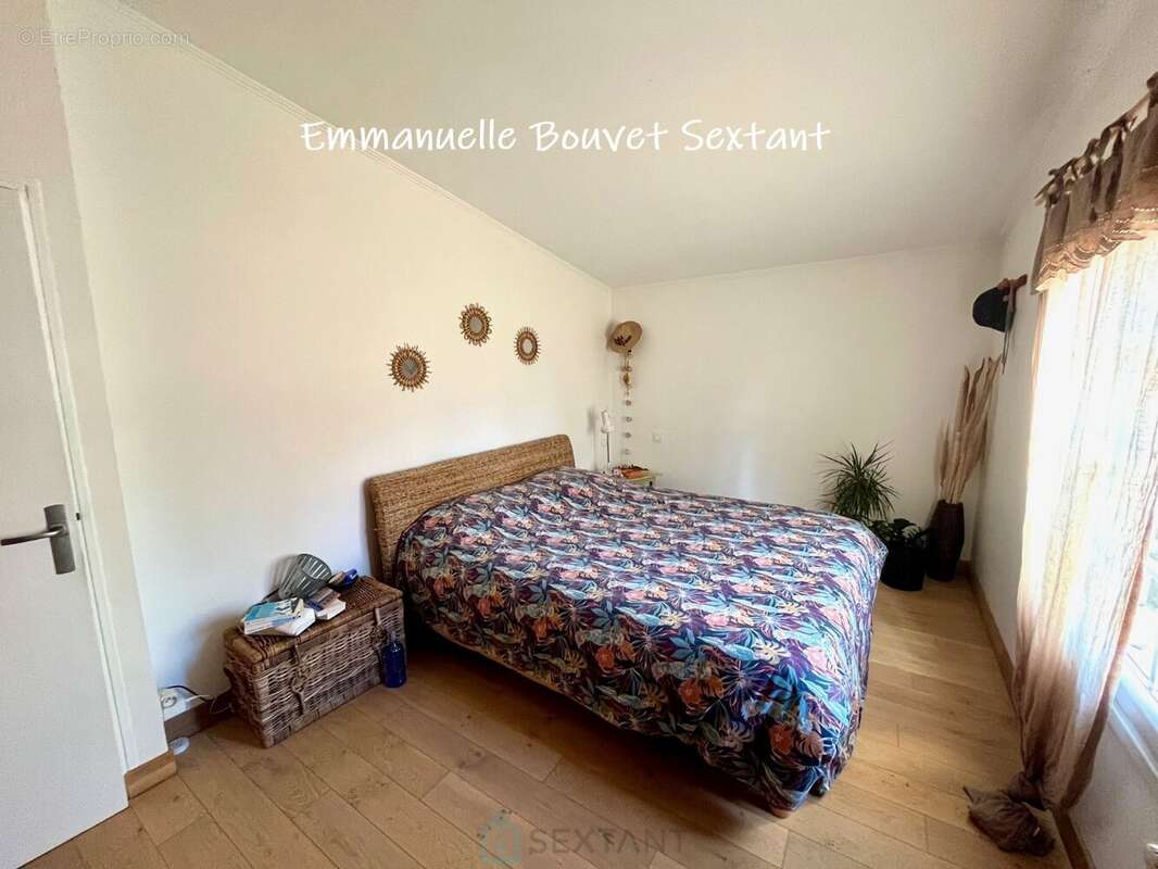 Maison en pierres, 4 chambres, 2 sde, garage, car-port, atelier, véranda, sur 4750 m2 clos. - photo 12
