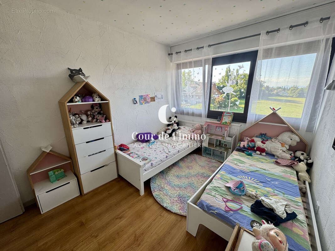 Appartement à LA ROCHE-SUR-FORON