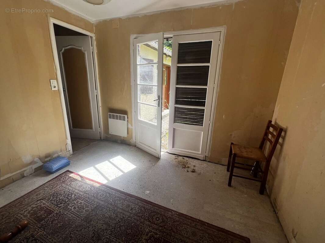 Petite Maison avec travaux à prévoir - idéale maison de vacances - photo 9