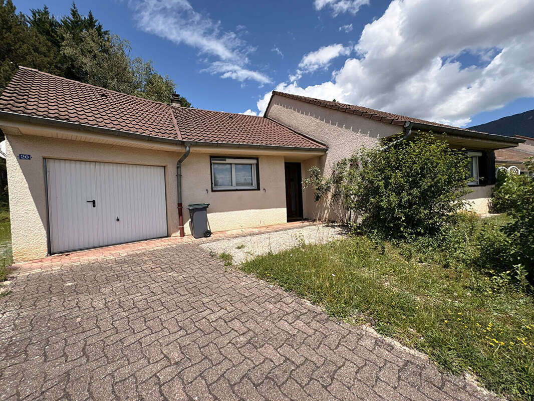Maison à BELLEGARDE-SUR-VALSERINE