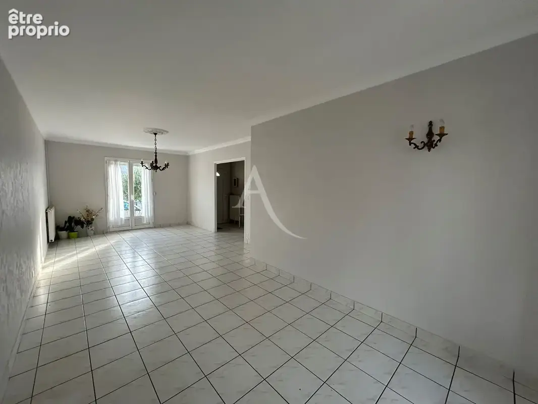 Maison de plain pied - SAINT-HERBLAIN Bourg - photo 2