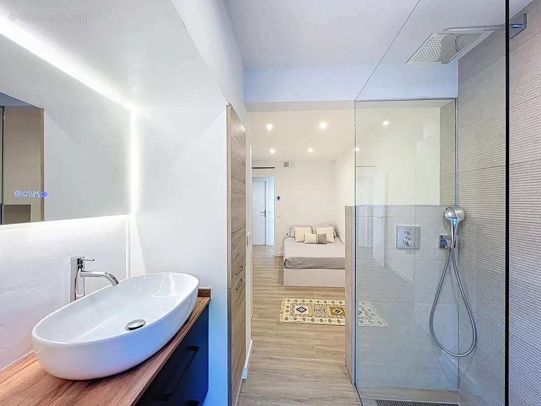 Appartement à LE CANNET