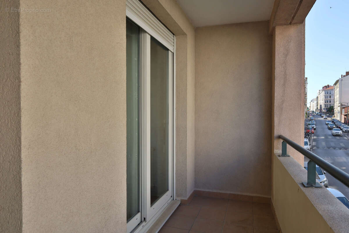Appartement type T3 - 76,56 m2 habitables (loi carrez) - BALCON - GARAGE. - photo 14