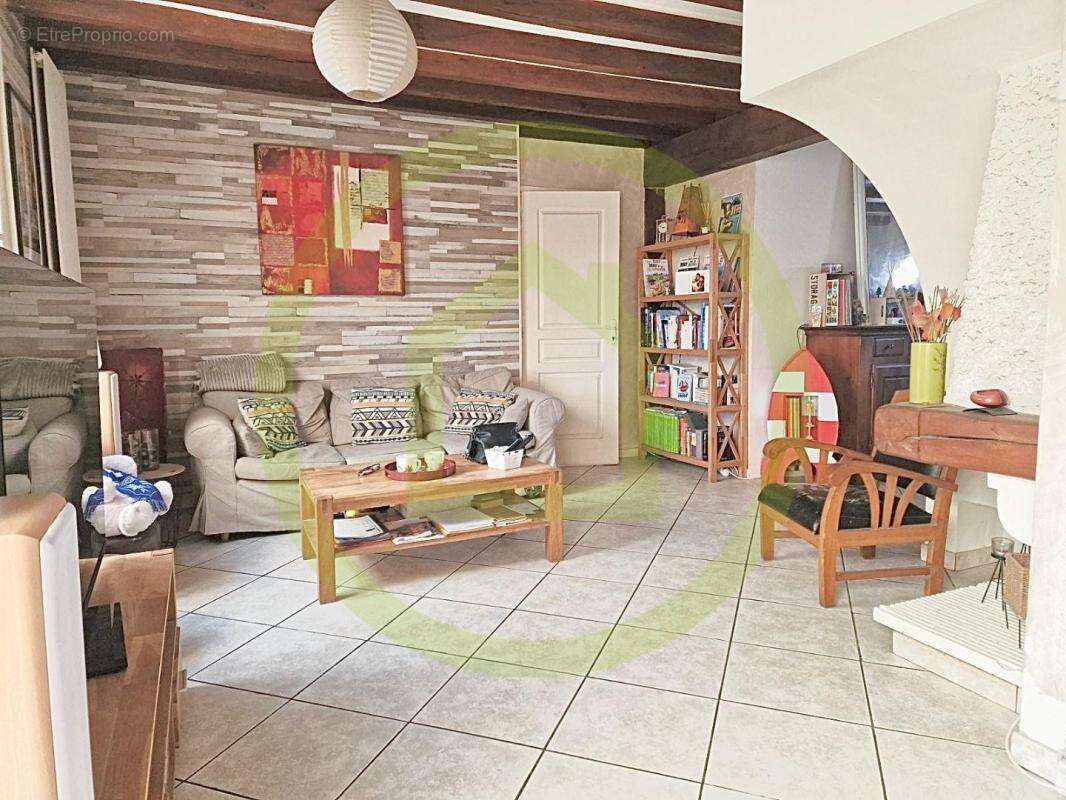 Maison à OZOIR-LA-FERRIERE