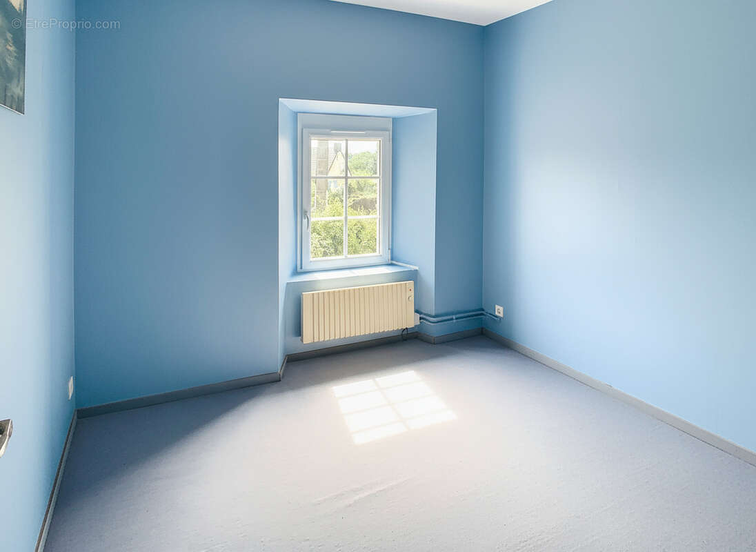 Maison à MONTHUCHON