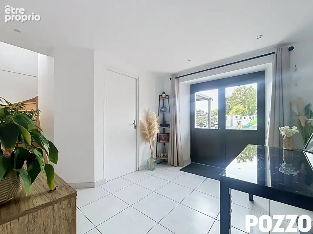 LESSAY - maison de ville avec patio, terrasse et jardin en vente chez POZZO IMMOBILIER. - photo 2