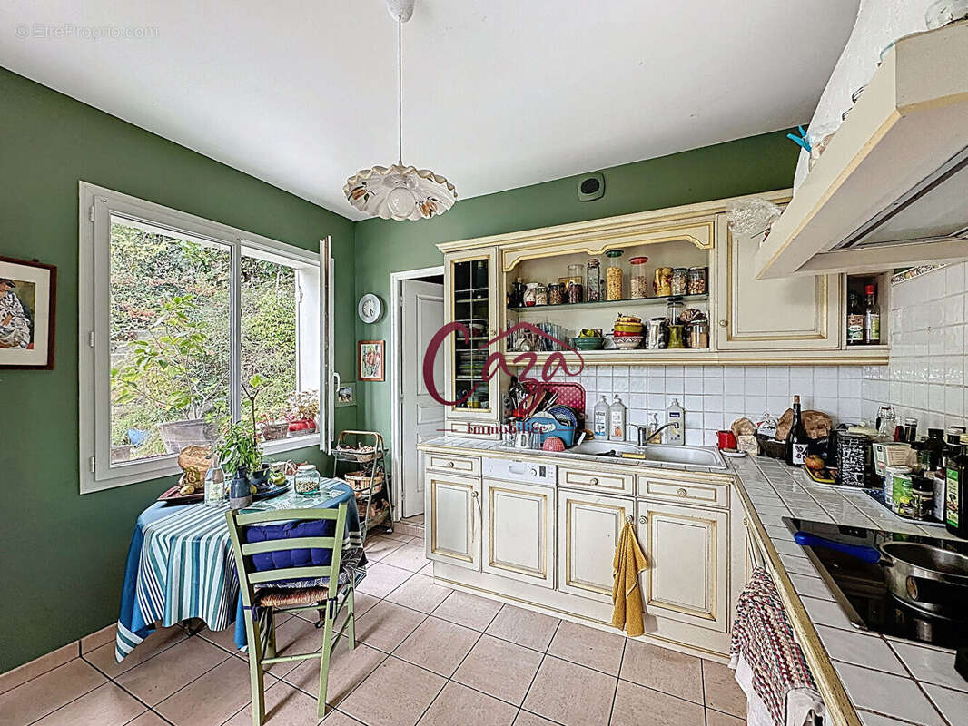 Maison à SAINT-CAPRAIS-DE-BORDEAUX