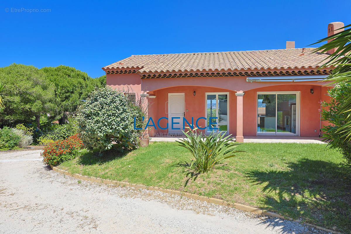 Maison à HYERES