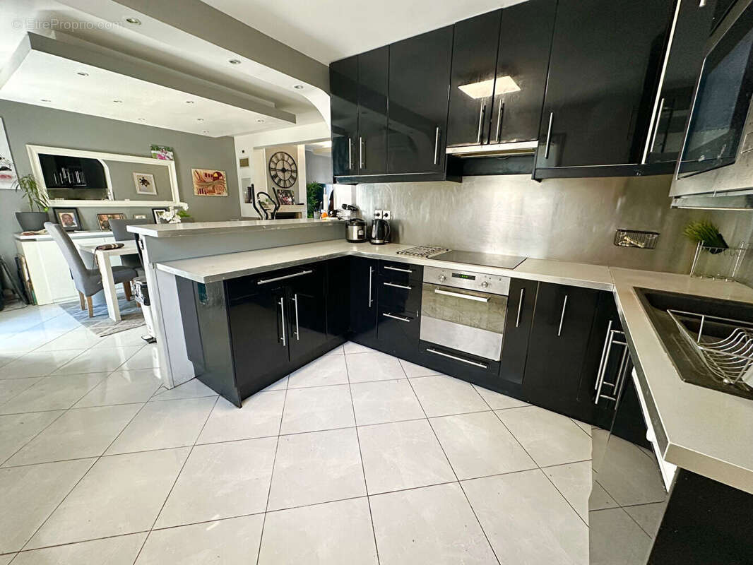 Maison à CORBEIL-ESSONNES