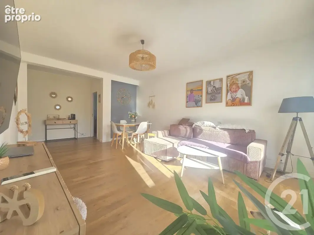 Appartement 4 pièces 82 m² à vendre à Toulon (83200) - photo 2