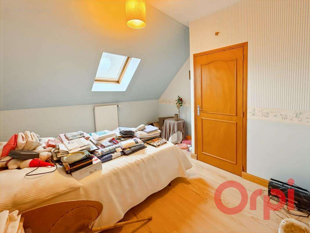 Maison à DUN-SUR-AURON