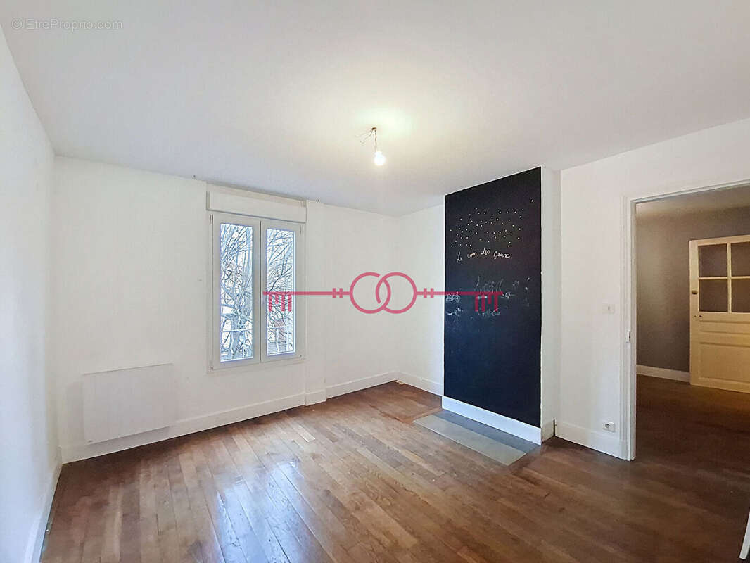 Maison Suippes 6 pièce(s) 173m2 4 Chambres - photo 8