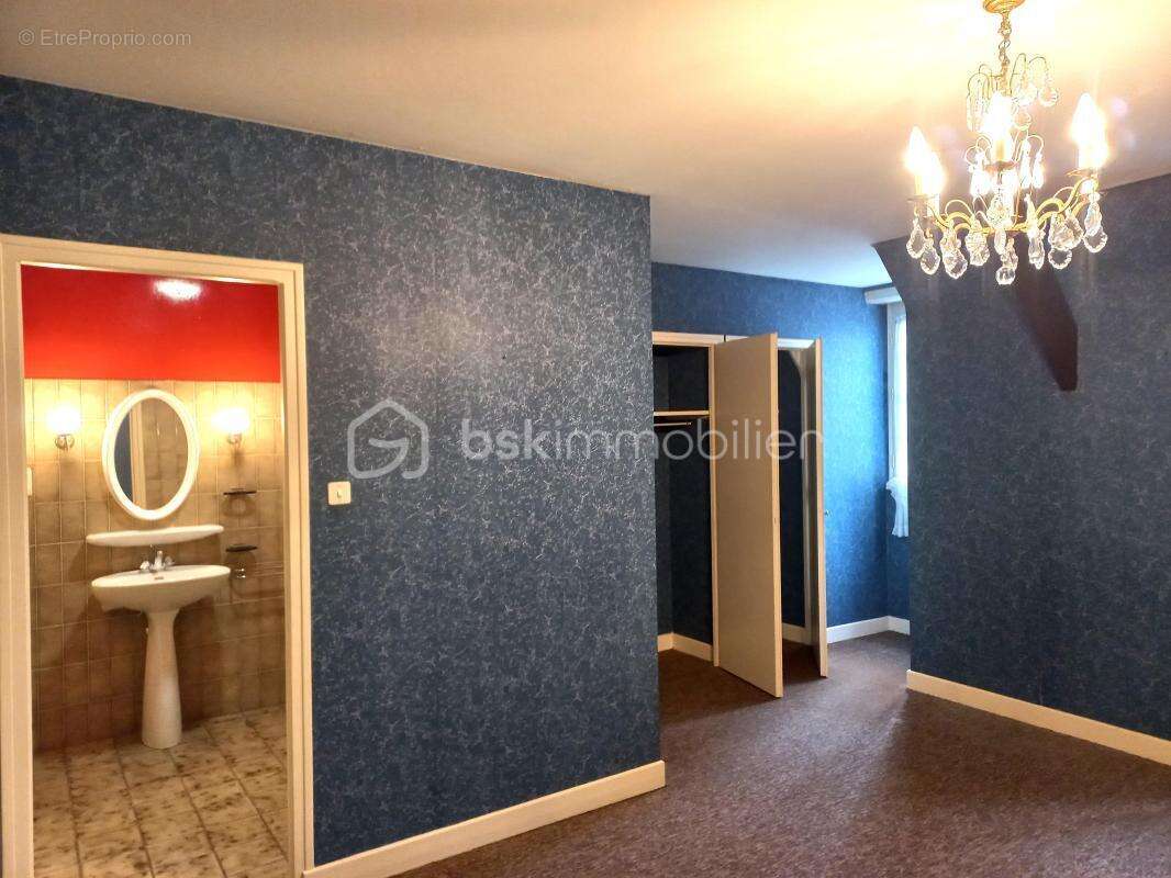 Maison traditionnelle spacieuse sur 2271 m² de terrain à Lourdes : votre havre de paix à découvrir ! - photo 21