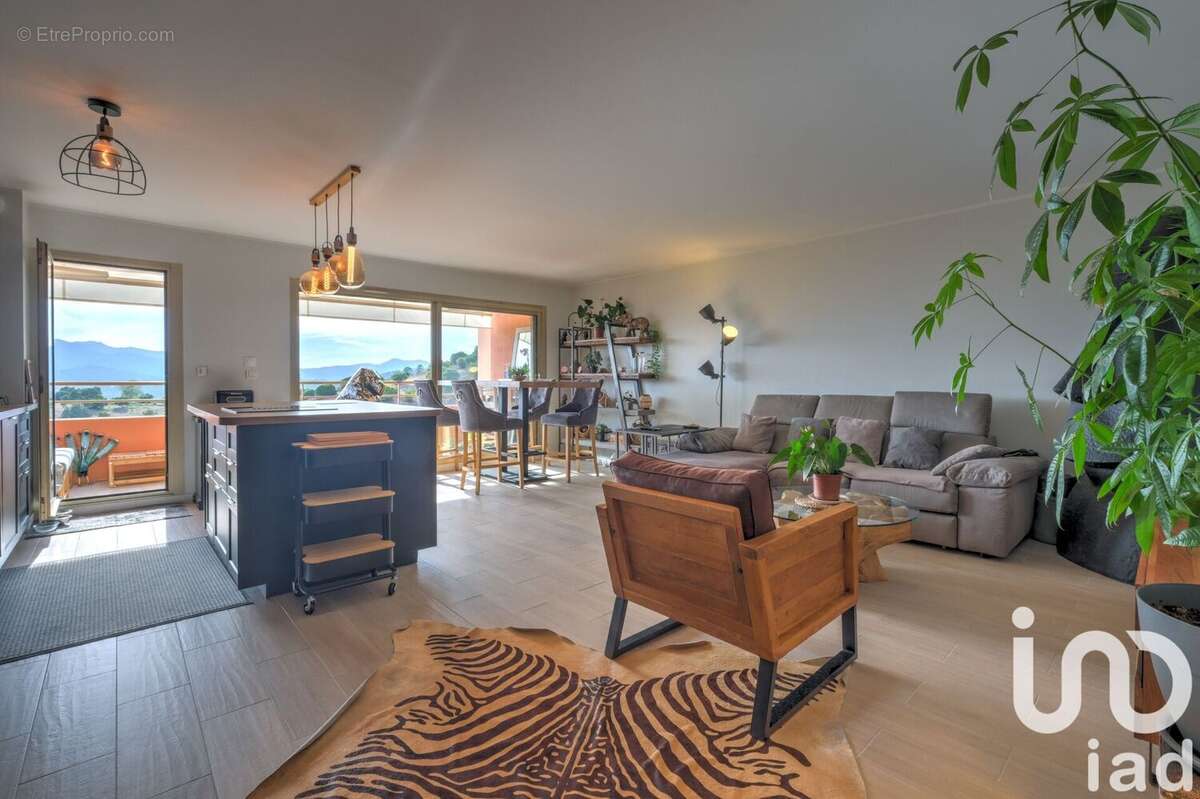 Photo 2 - Appartement à MANDELIEU-LA-NAPOULE