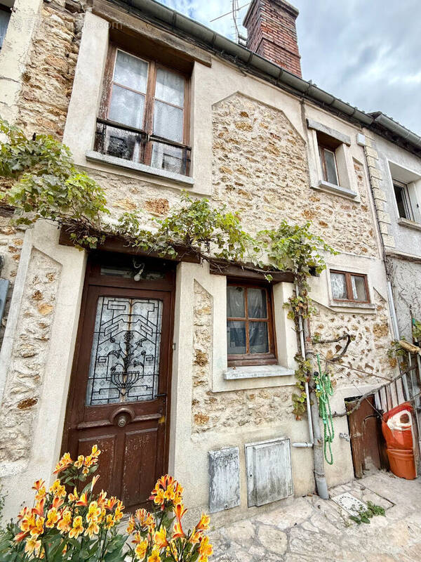 Maison à VERT-LE-PETIT