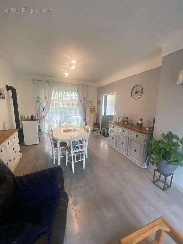 Maison de famille 5 chambres et appartement locatif - photo 2