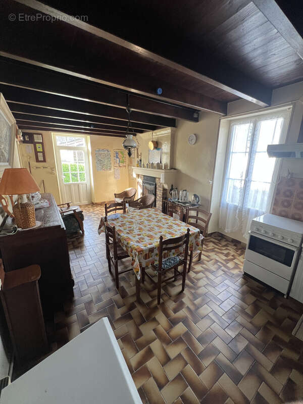 Maison à ASNIERES-LA-GIRAUD