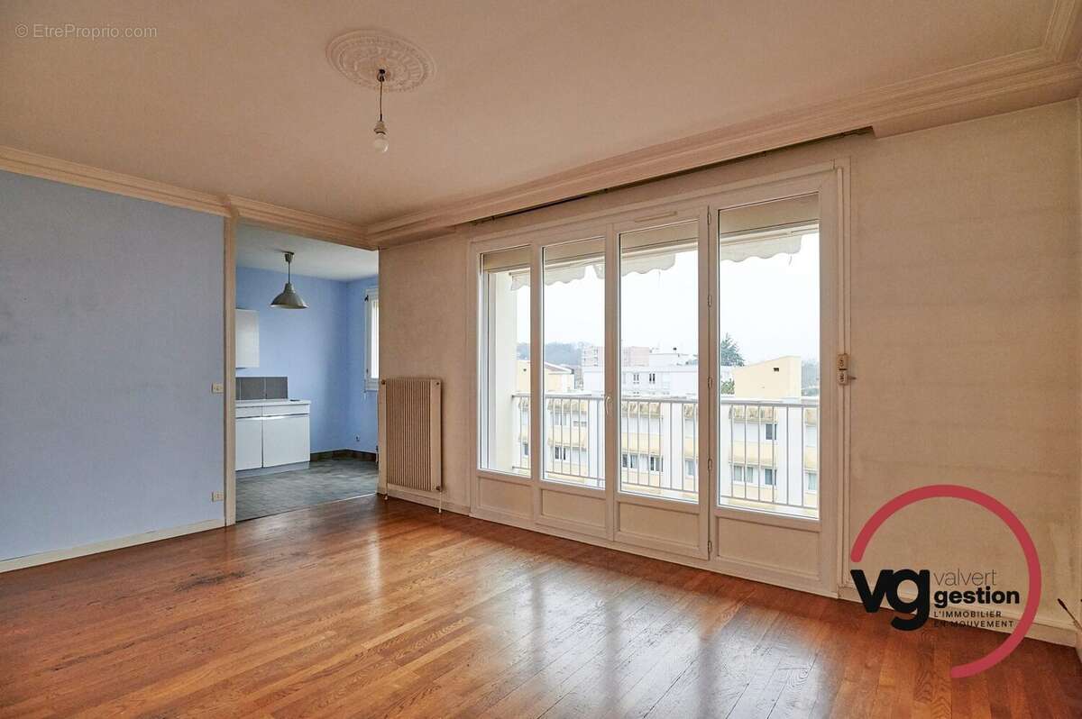 Appartement à TASSIN-LA-DEMI-LUNE