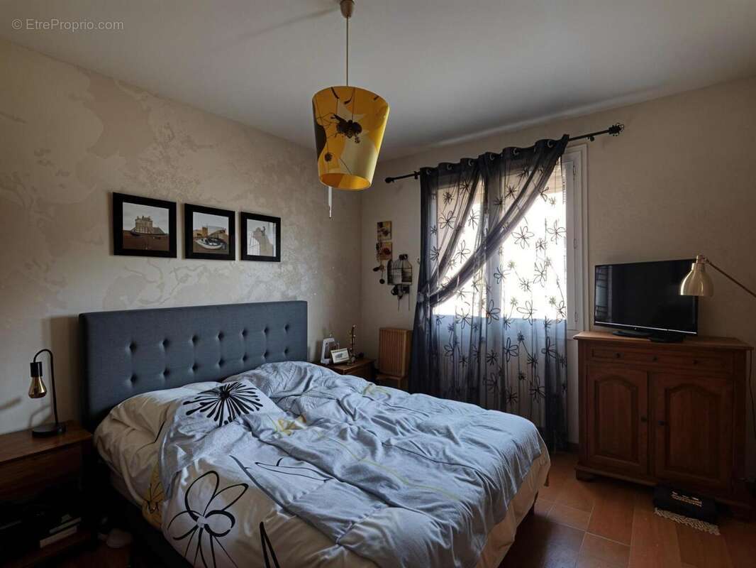   - Maison à LABEGUDE