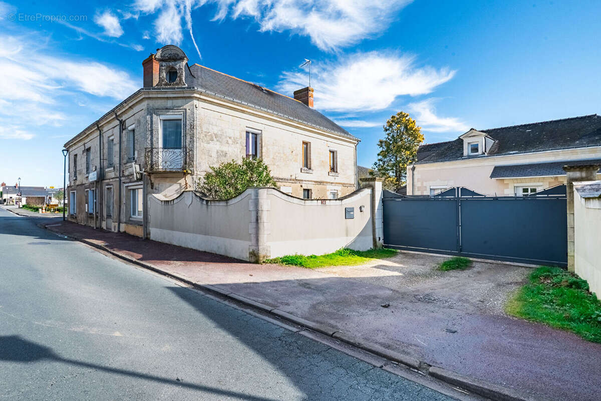 Maison à BRISSAC-QUINCE