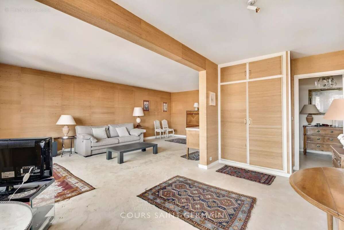 Appartement à PARIS-15E