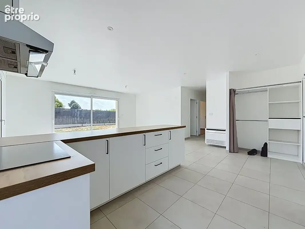 Maison de plain-pied à Louresse-Rochemenier - photo 6