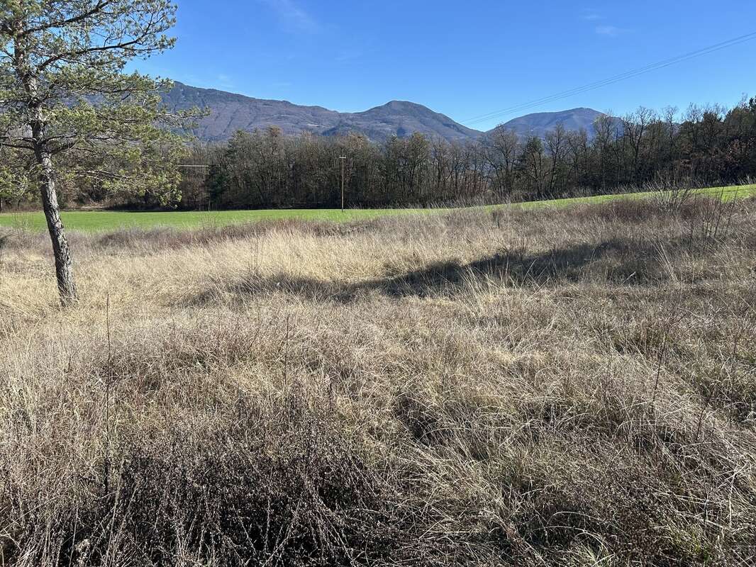 Terrain à FOUILLOUSE
