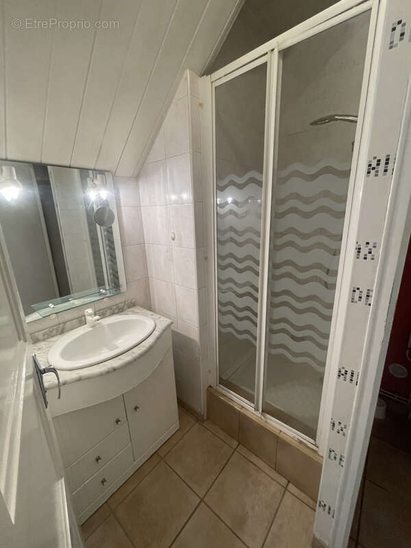 Appartement à SAINT-GENEST-LERPT