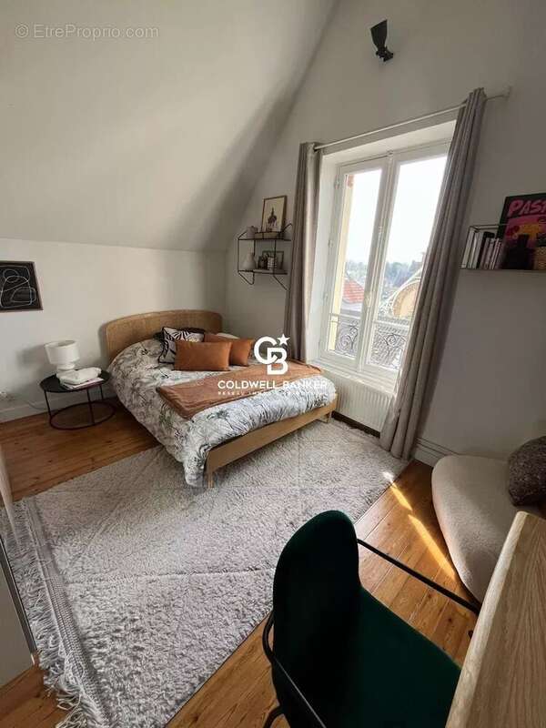 Maison à LE VESINET