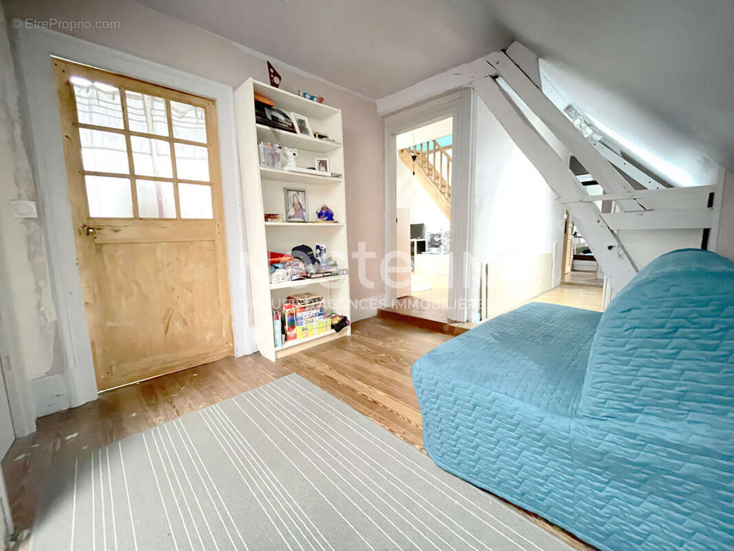 A VENDRE - Maison de charme à 10 min de CHAUMONT EN VEXIN - 4 chambres - 800 m² de terrain avec dépendance - photo 7