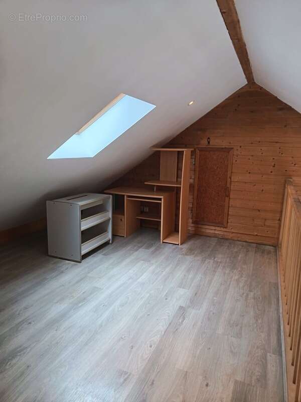 Maison à LA GUERCHE-SUR-L'AUBOIS