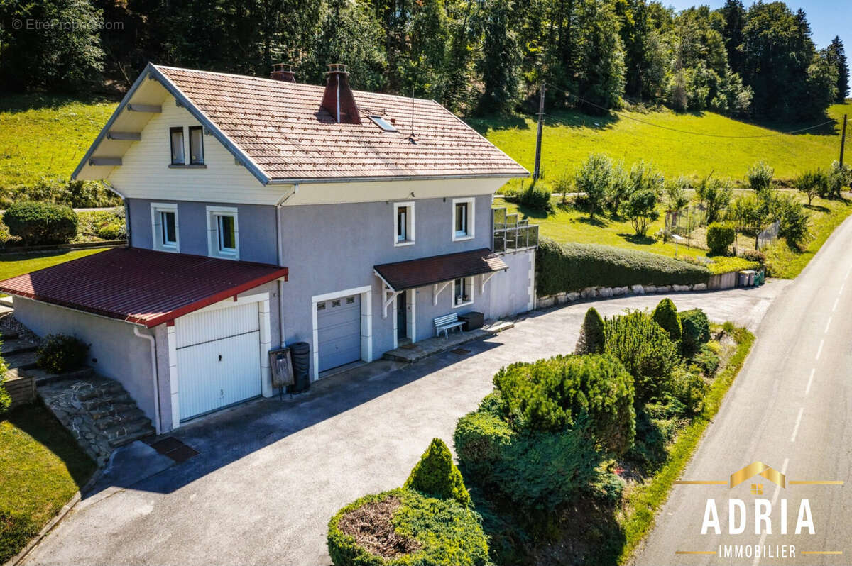Maison 147 m² à Jougne  - photo 2
