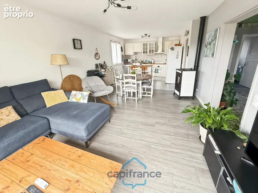 Dpt Gers (32), à vendre BARCELONNE DU GERS belle maison T5 de 105 m² habitables sur 2 niveaux + garage sur 617 m² de terrain, au - photo 2
