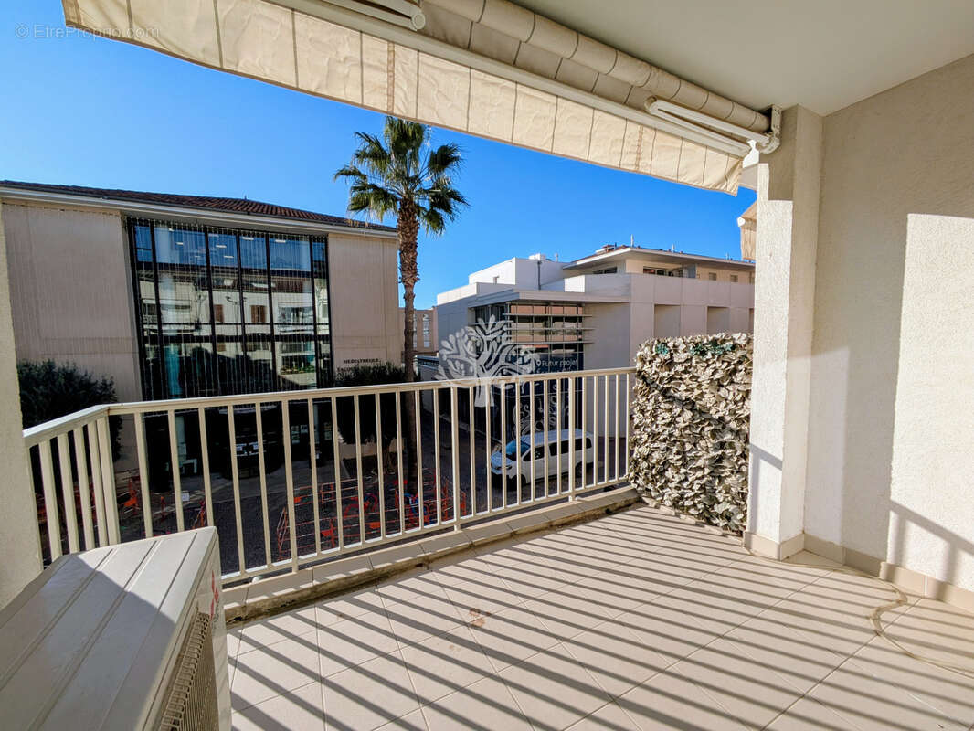 Appartement à SANARY-SUR-MER