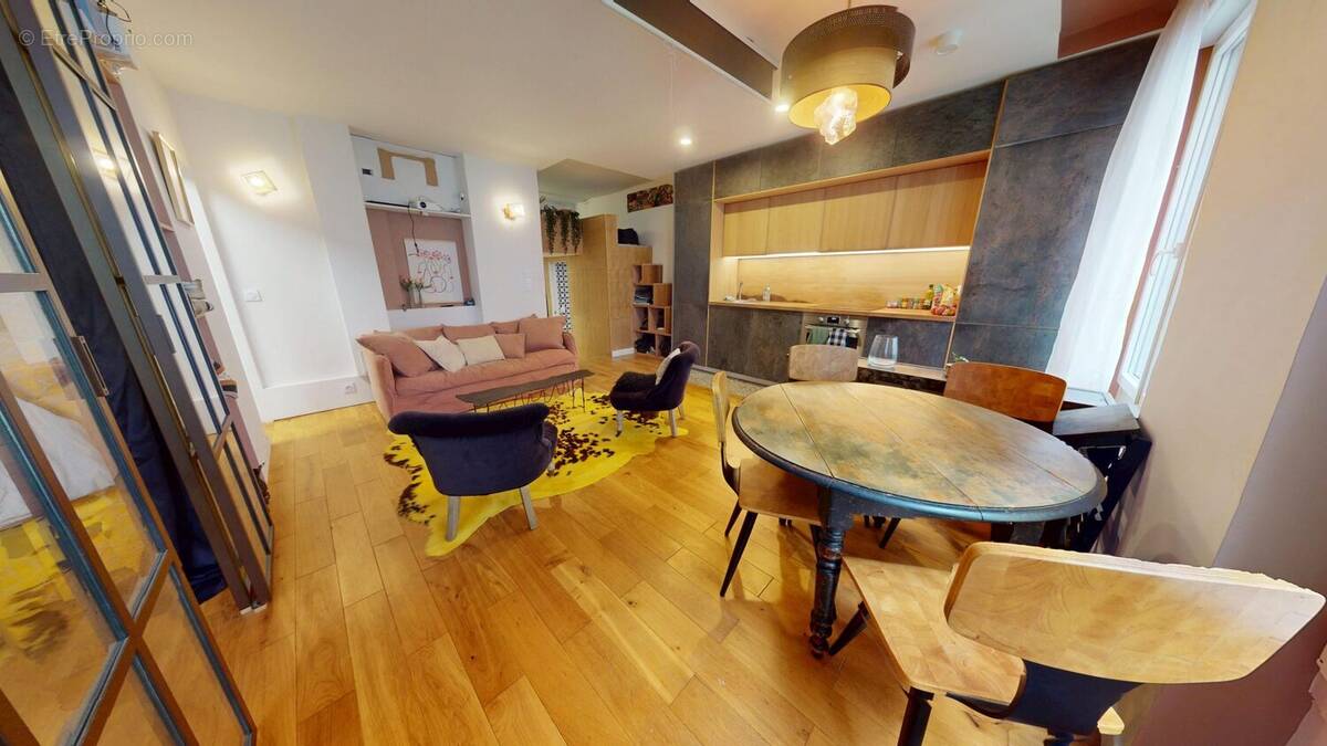 Appartement à PARIS-2E