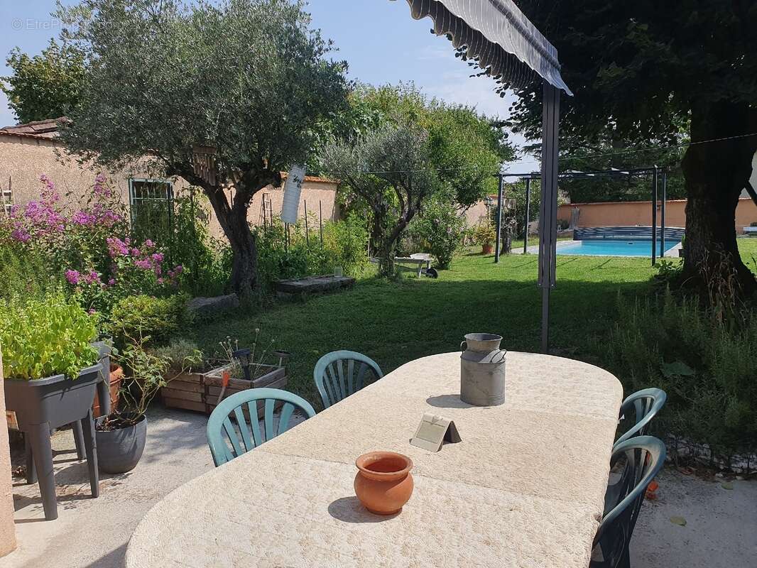 Maison 150 m² à Pusignan  - photo 3