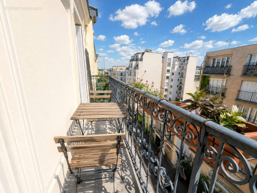 Appartement à PARIS-18E