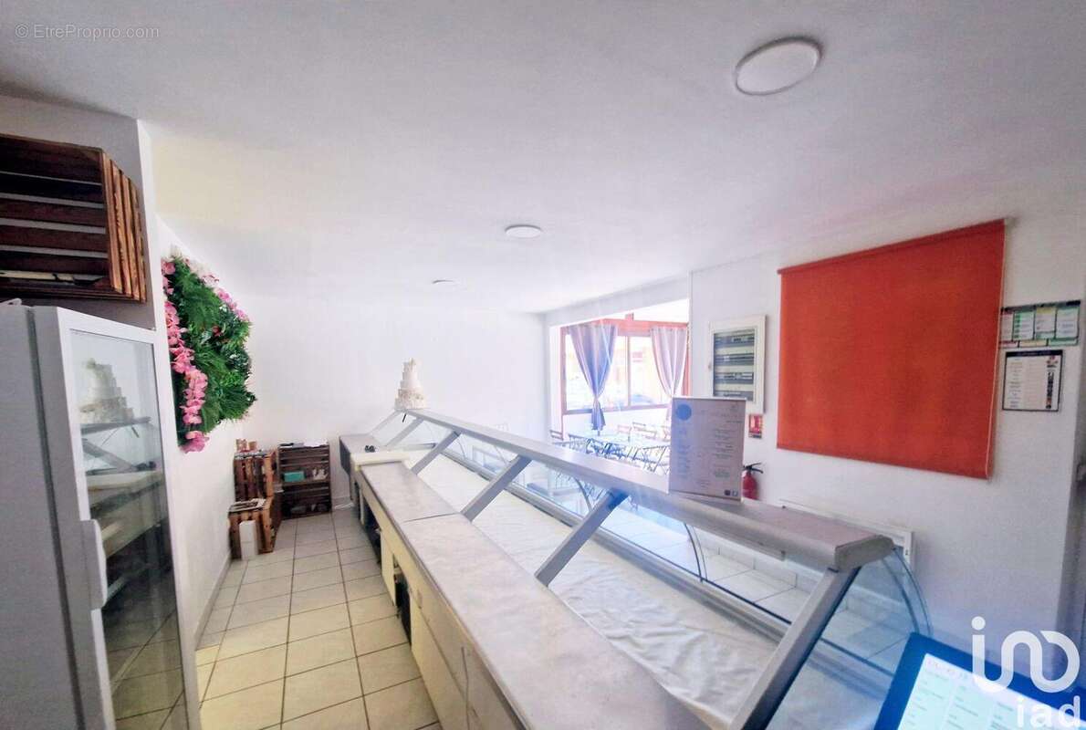 Photo 3 - Commerce à VILLENOY